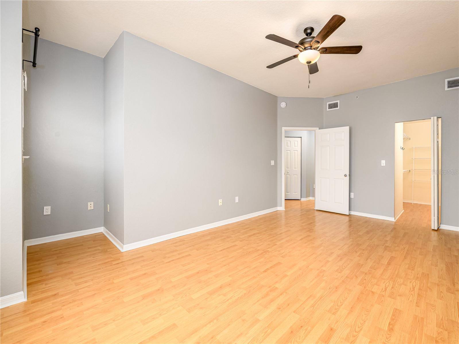 CORDOBA BEACH PARK - Residential Lease
