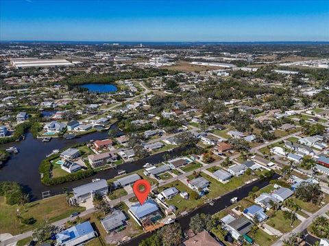 A home in ELLENTON