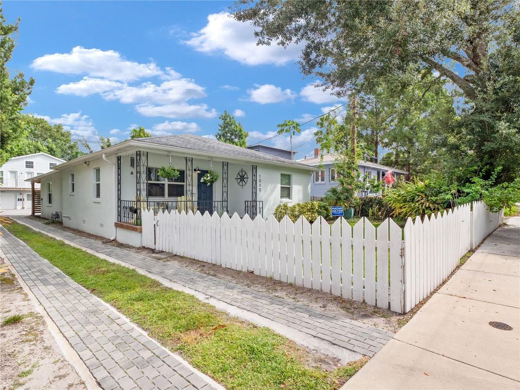 Photo of 1505 Catherine Street, Orlando, FL 32801 (MLS # O6417011)