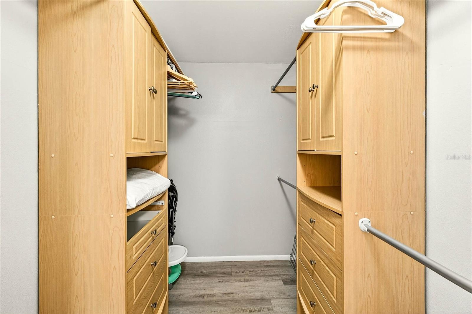 BENT TREE ESTATES-SEC B - Residential