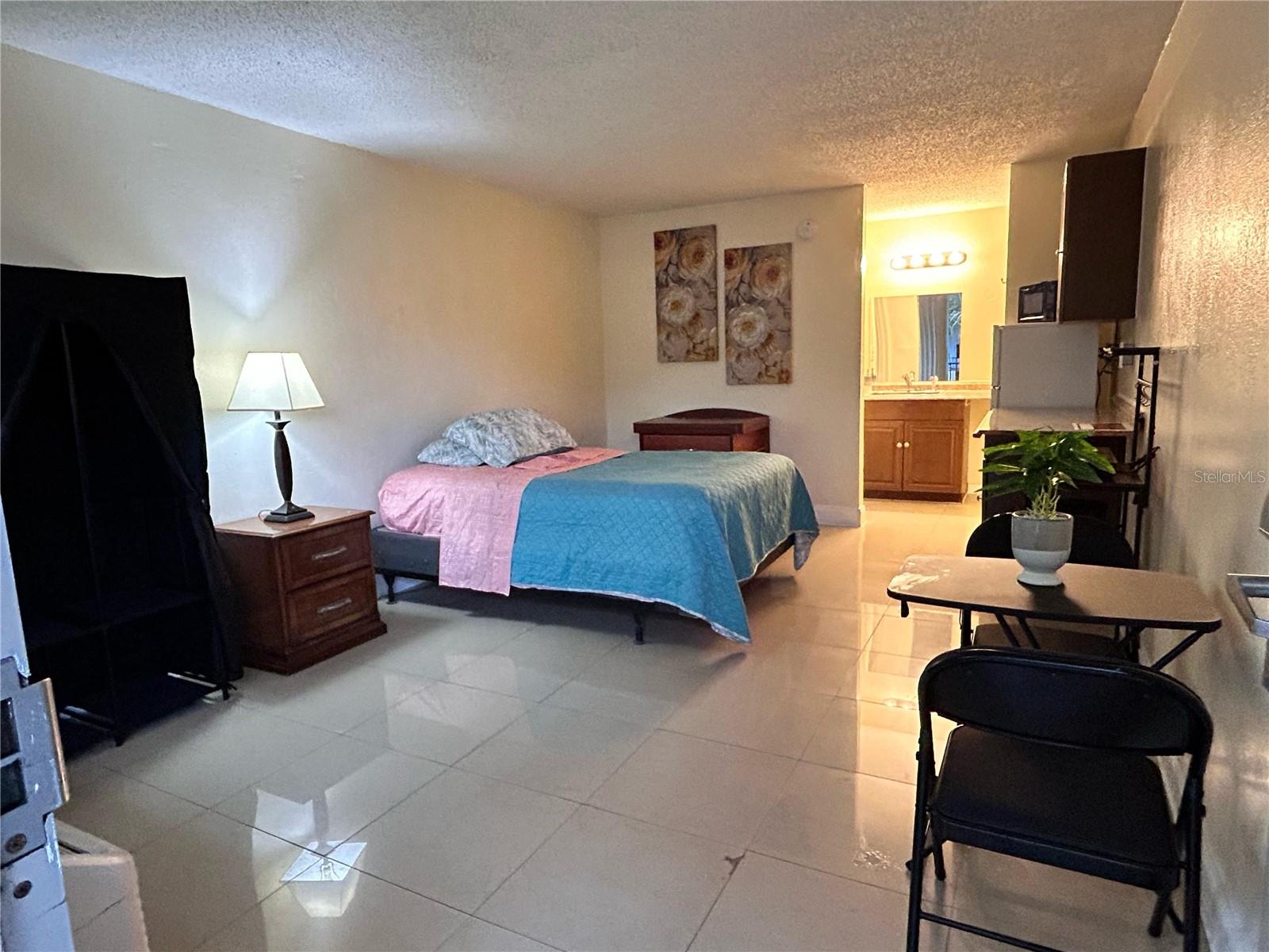 SANDLAKE COURTYARDS CONDO 5901/3515 - Residential