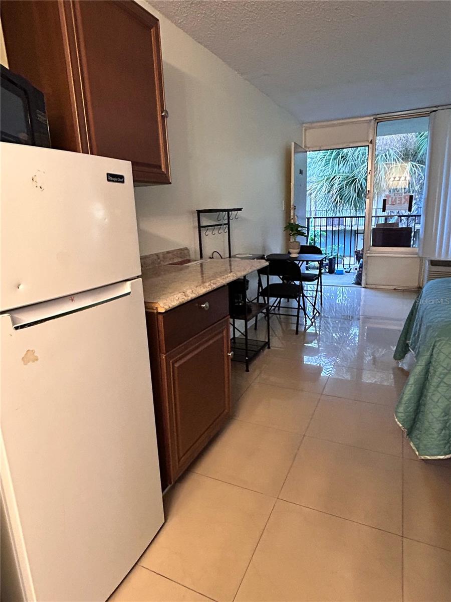 SANDLAKE COURTYARDS CONDO 5901/3515 - Residential