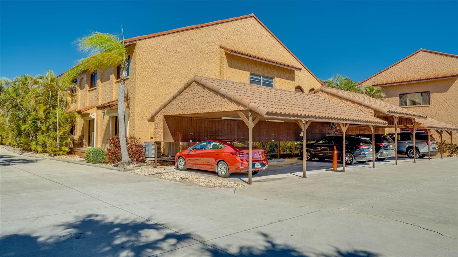 ROSE GARDEN VILLAS CONDO - Residential