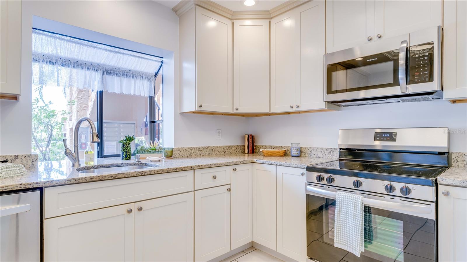 ROSE GARDEN VILLAS CONDO - Residential