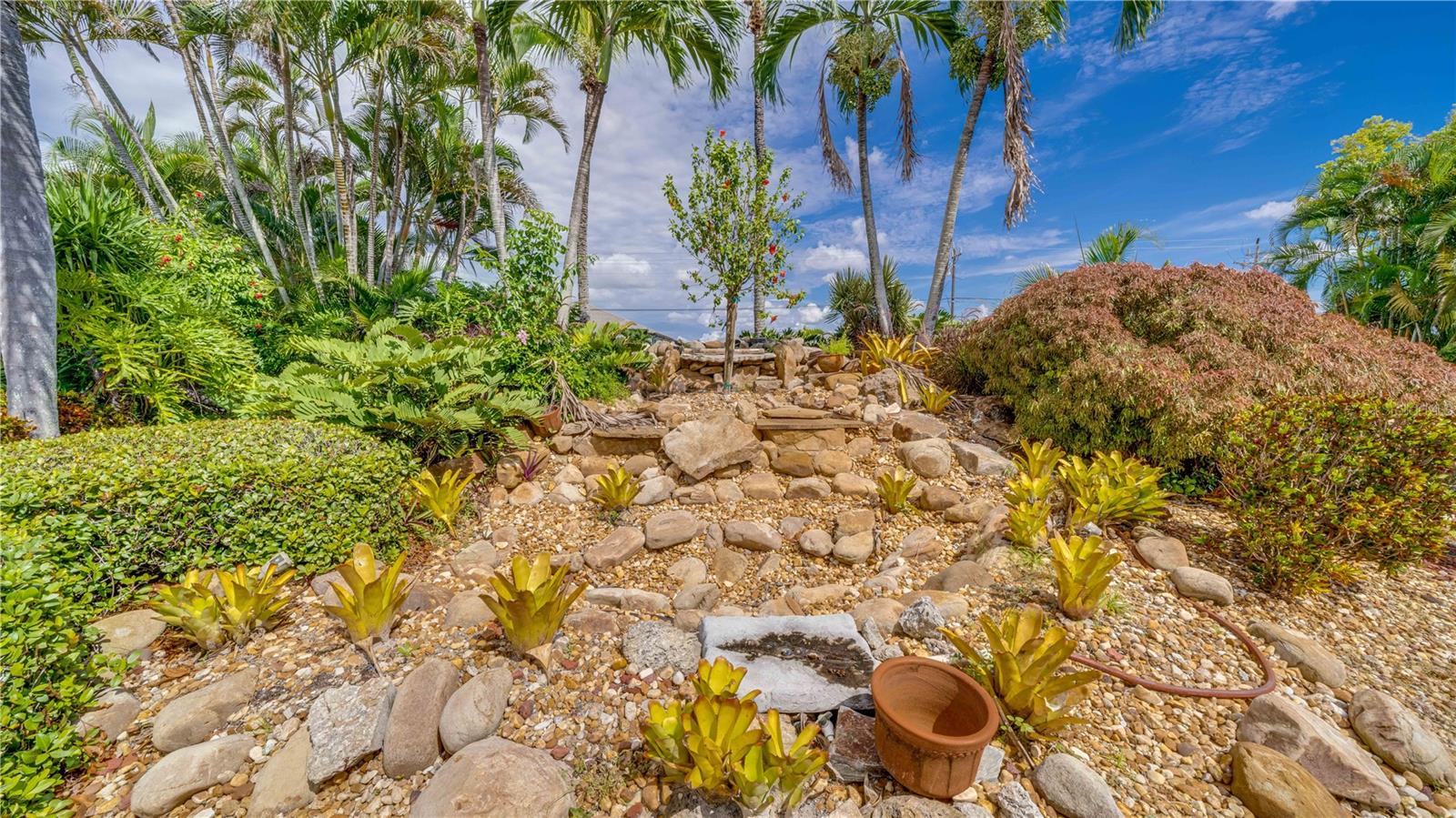 ROSE GARDEN VILLAS CONDO - Residential