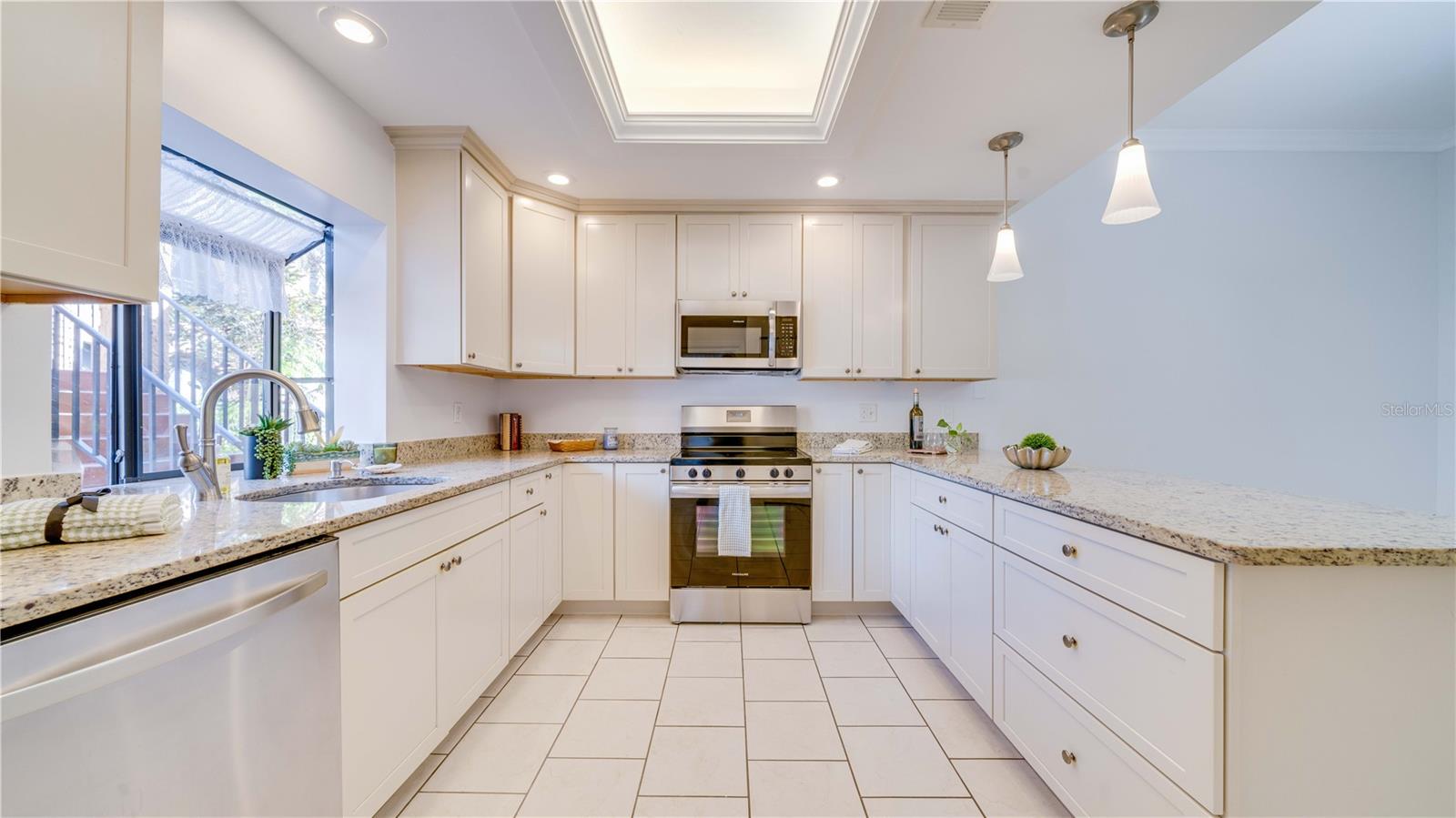 ROSE GARDEN VILLAS CONDO - Residential