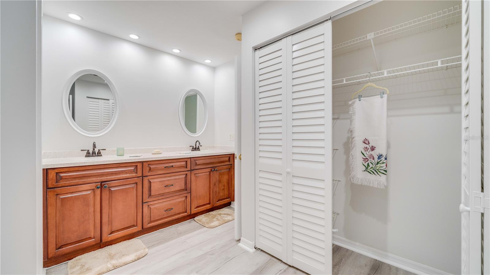 ROSE GARDEN VILLAS CONDO - Residential