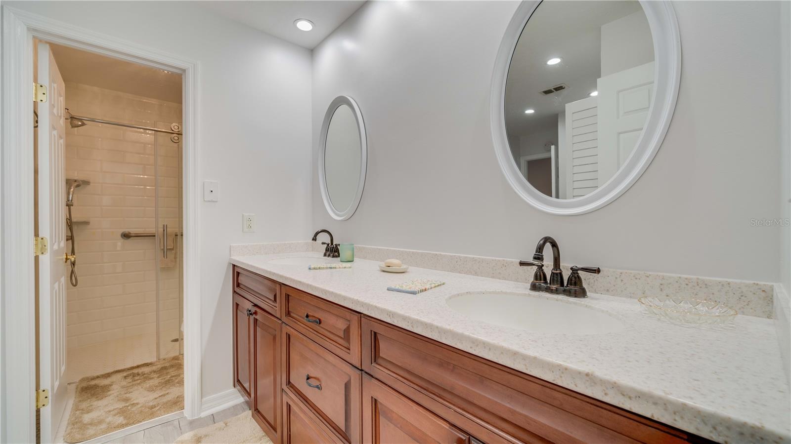 ROSE GARDEN VILLAS CONDO - Residential