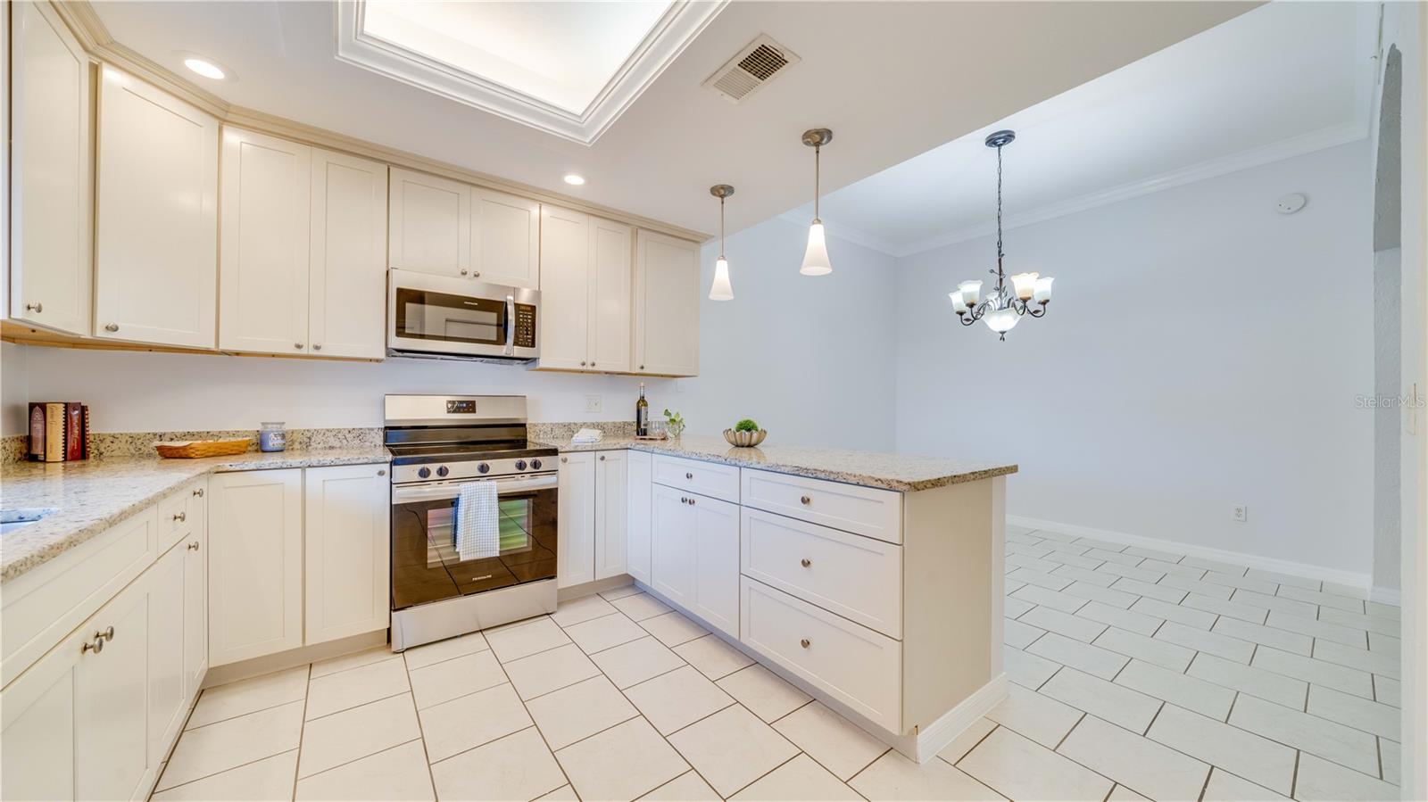 ROSE GARDEN VILLAS CONDO - Residential