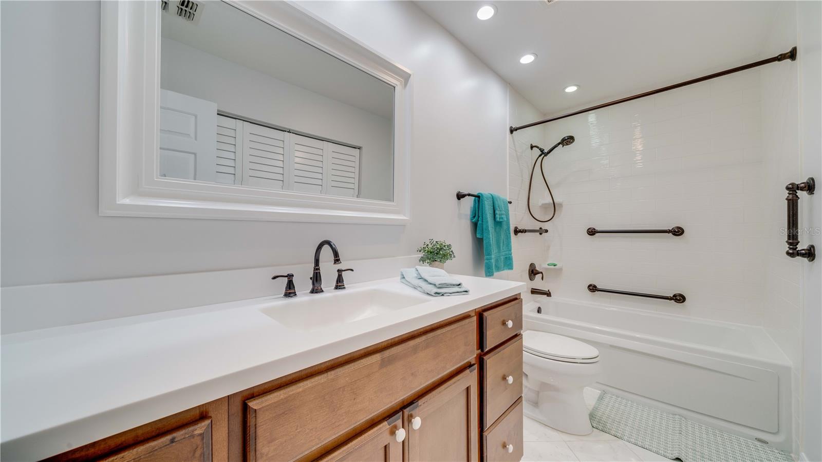 ROSE GARDEN VILLAS CONDO - Residential