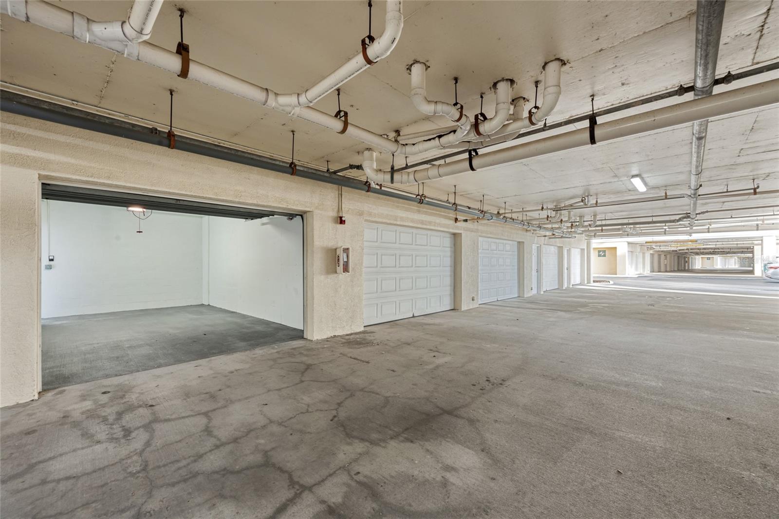 COUNTRY CLUB CONDO AT EAST BAY - Residential Lease