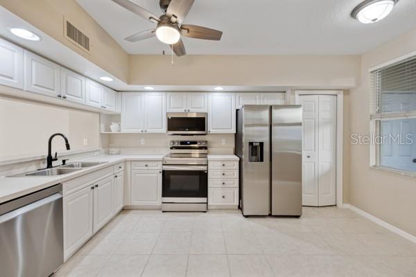 COUNTRY CLUB CONDO AT EAST BAY - Residential Lease