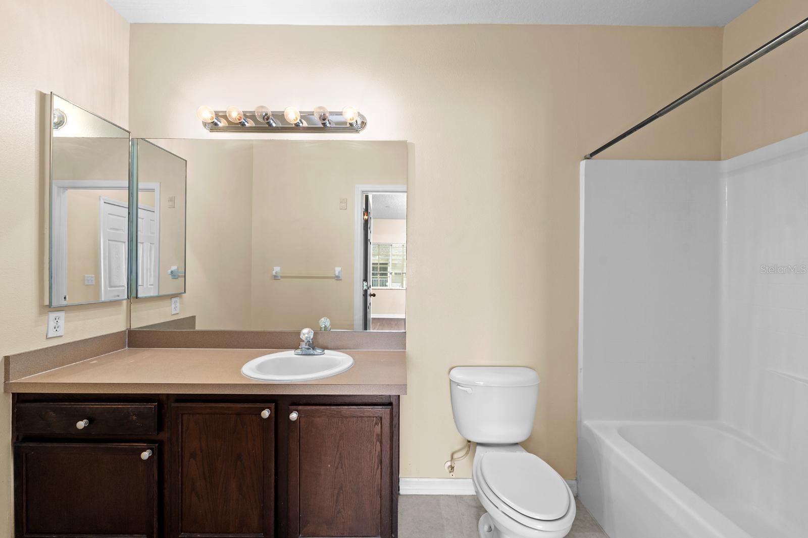 VILLAGES OF BLOOMINGDALE CONDO - Residential