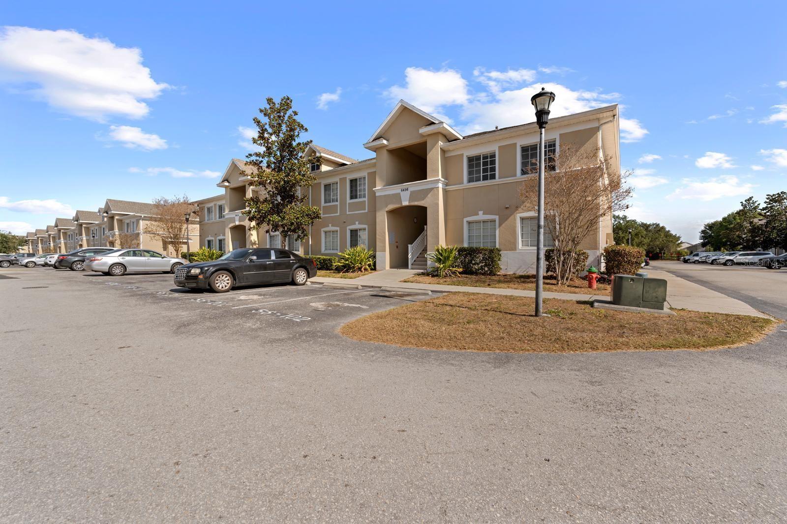 VILLAGES OF BLOOMINGDALE CONDO - Residential