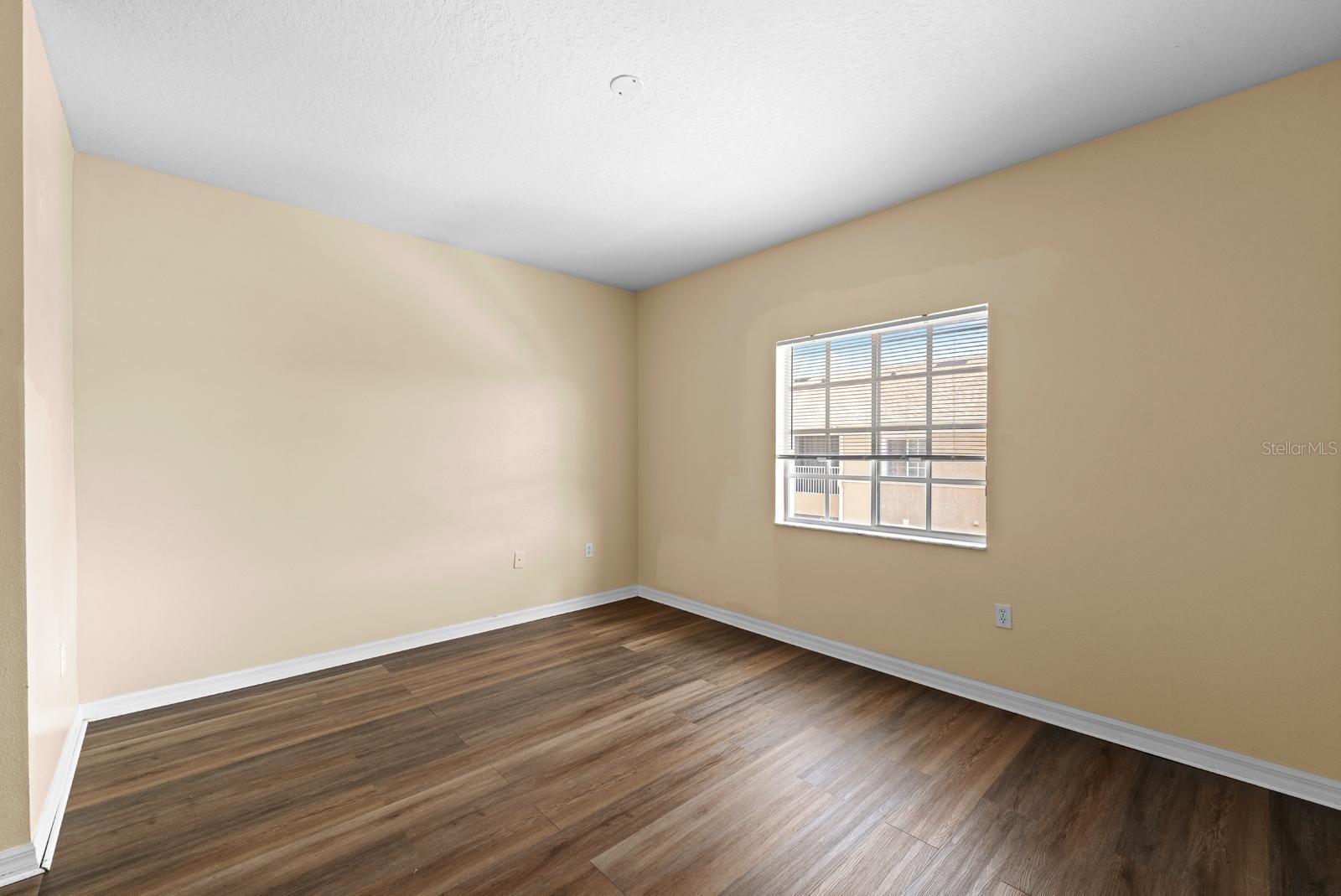 VILLAGES OF BLOOMINGDALE CONDO - Residential