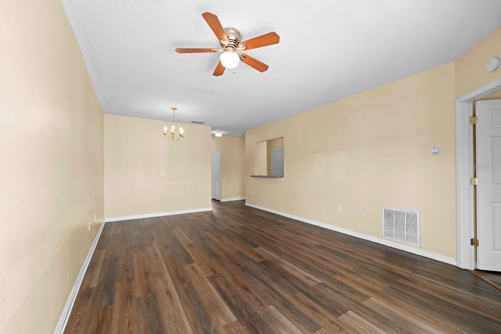 VILLAGES OF BLOOMINGDALE CONDO - Residential