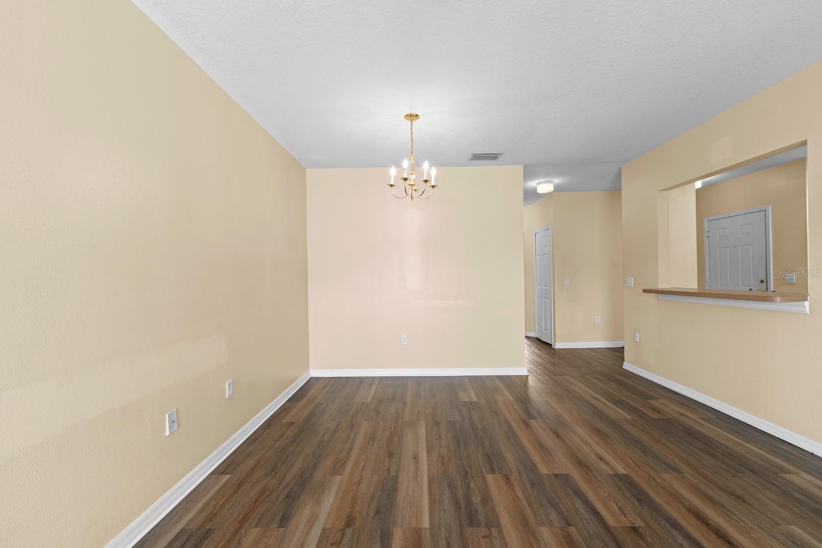 VILLAGES OF BLOOMINGDALE CONDO - Residential