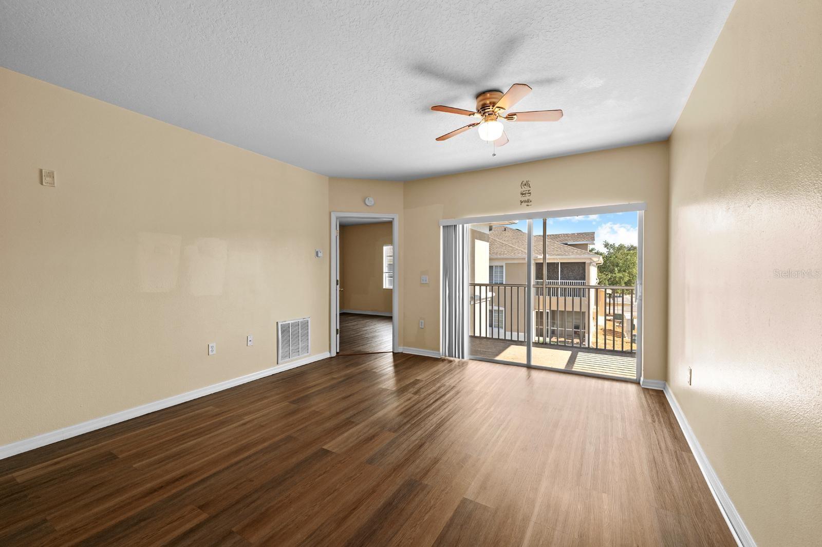 VILLAGES OF BLOOMINGDALE CONDO - Residential