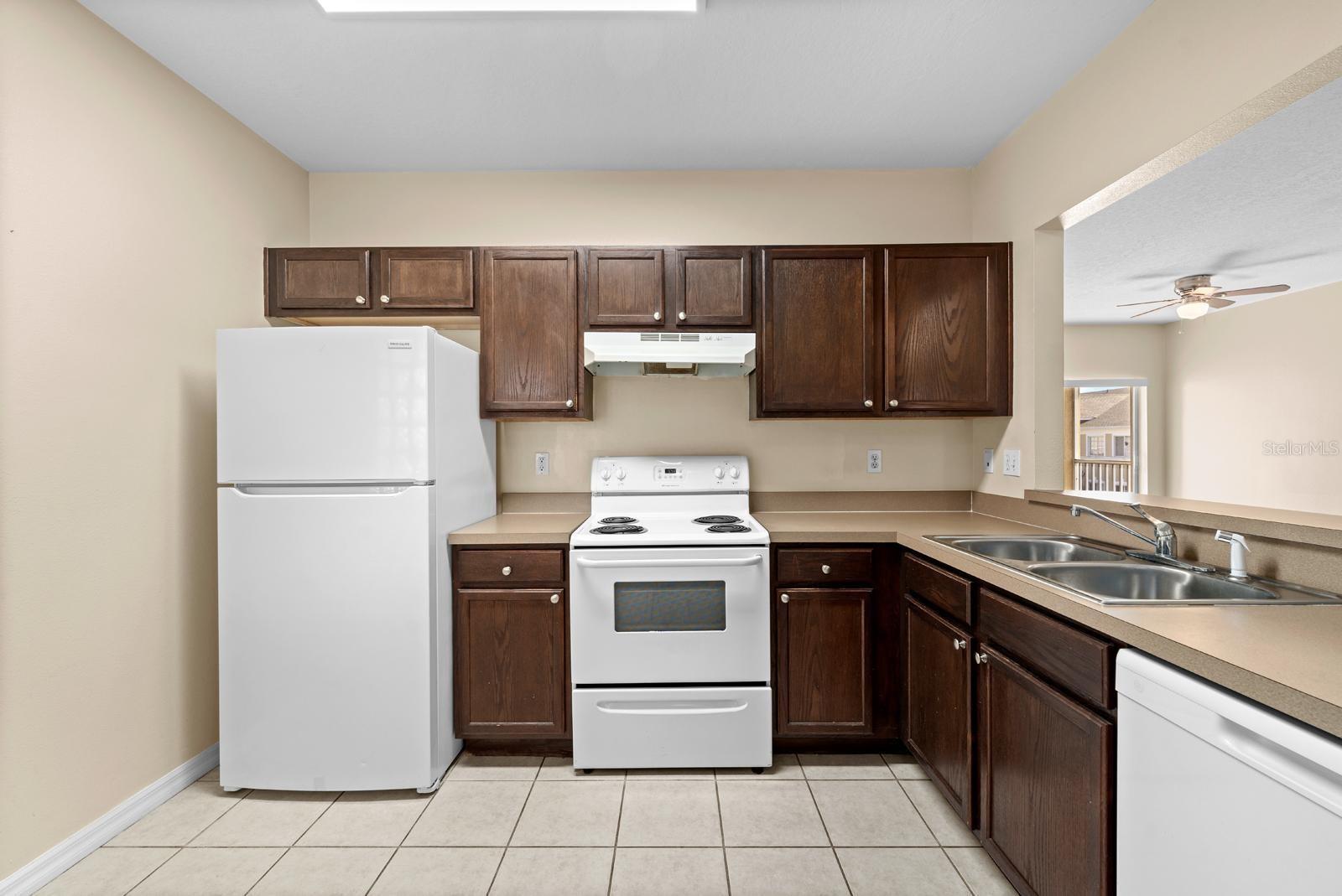 VILLAGES OF BLOOMINGDALE CONDO - Residential