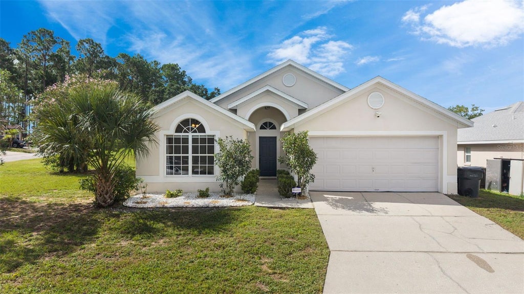 Photo of 173 Hillside Drive, Davenport, FL 33897 (MLS # O6438983)