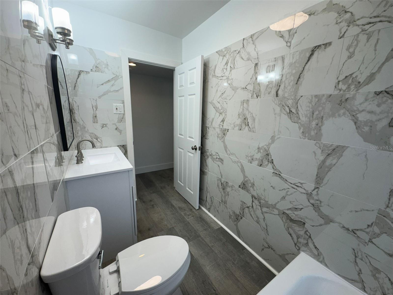 PLAMORE SUB - Residential Lease