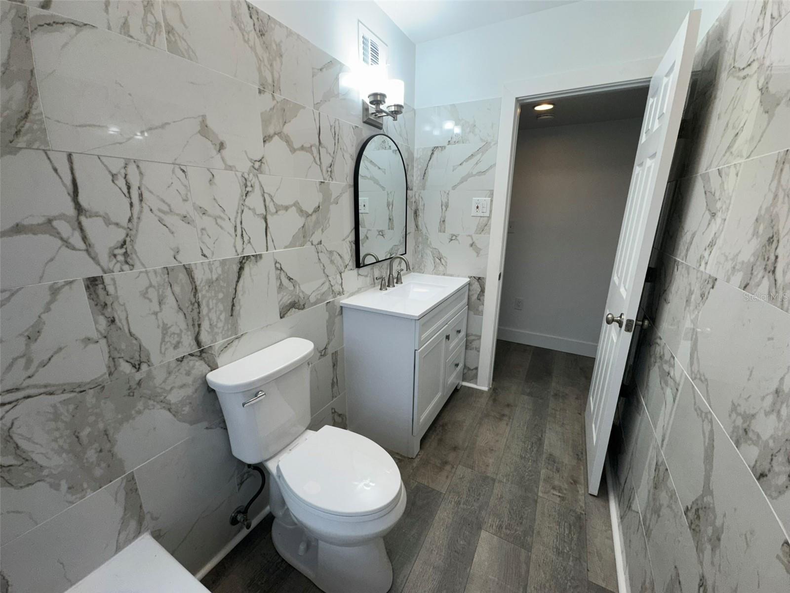 PLAMORE SUB - Residential Lease