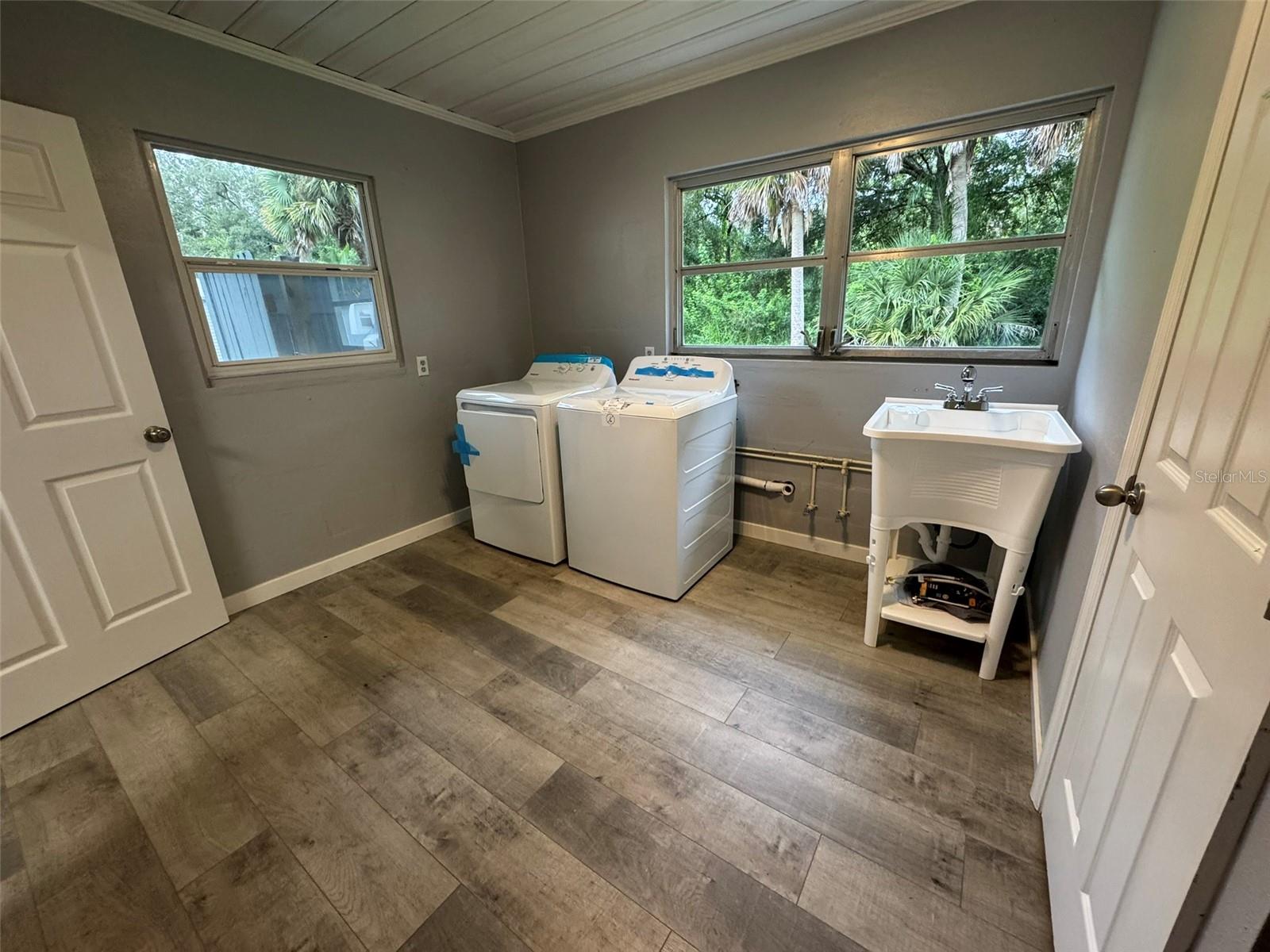 PLAMORE SUB - Residential Lease