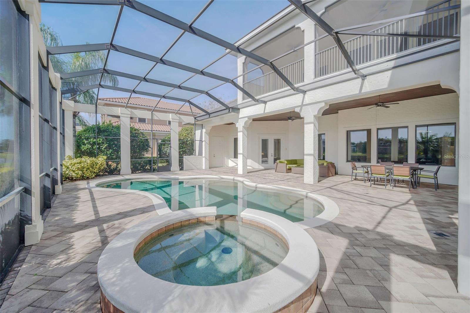 KEENES POINTE - Residential