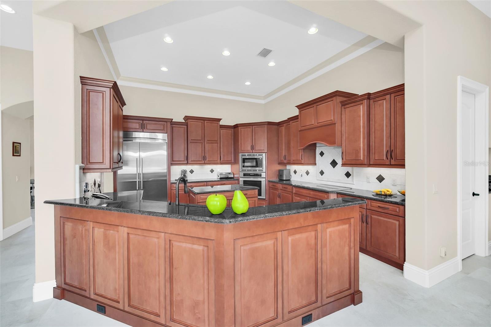 KEENES POINTE - Residential