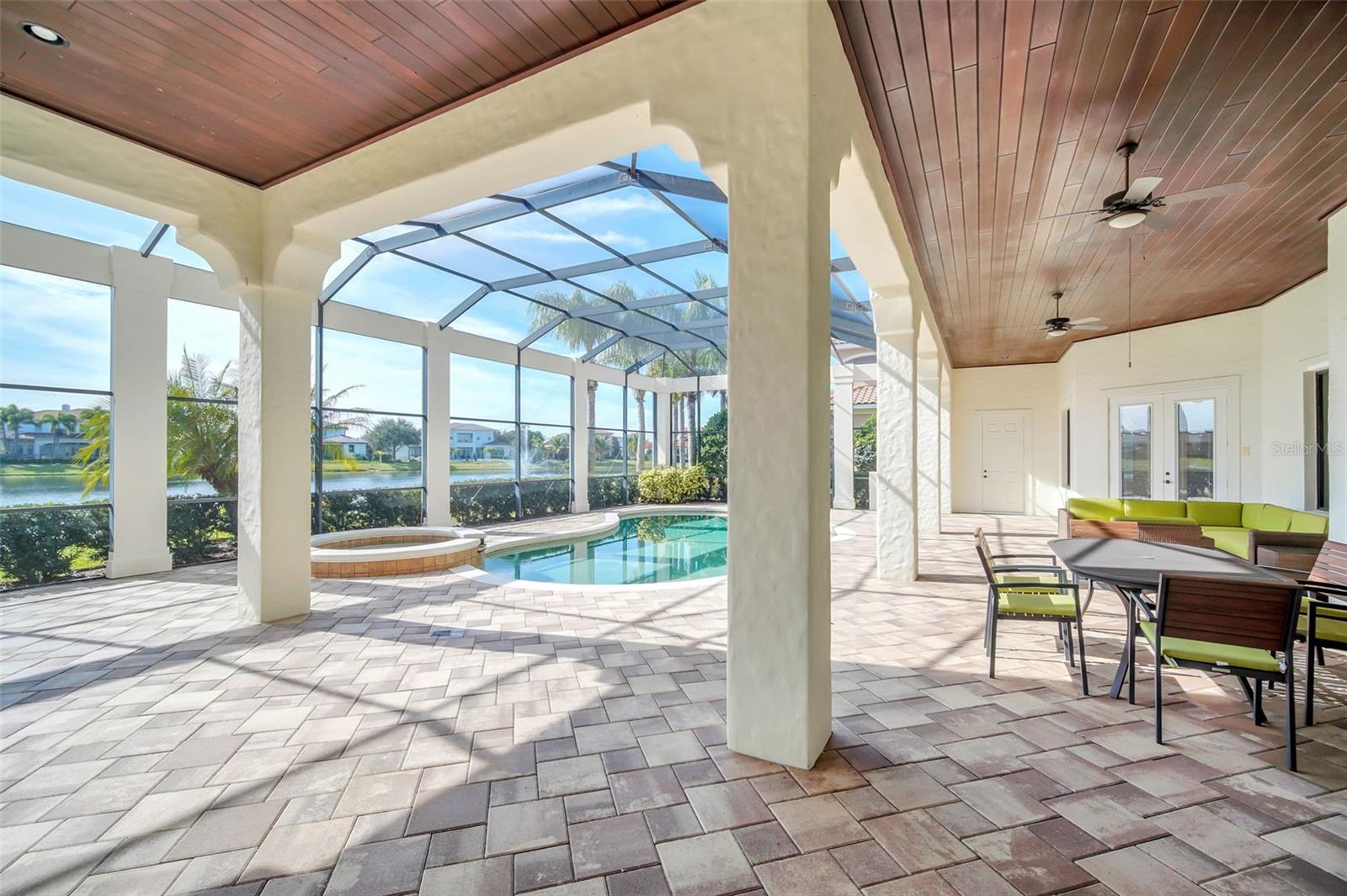 KEENES POINTE - Residential