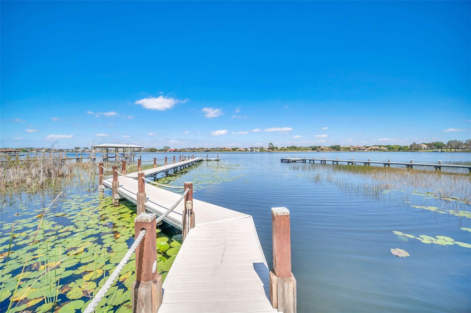 KEENES POINTE - Residential