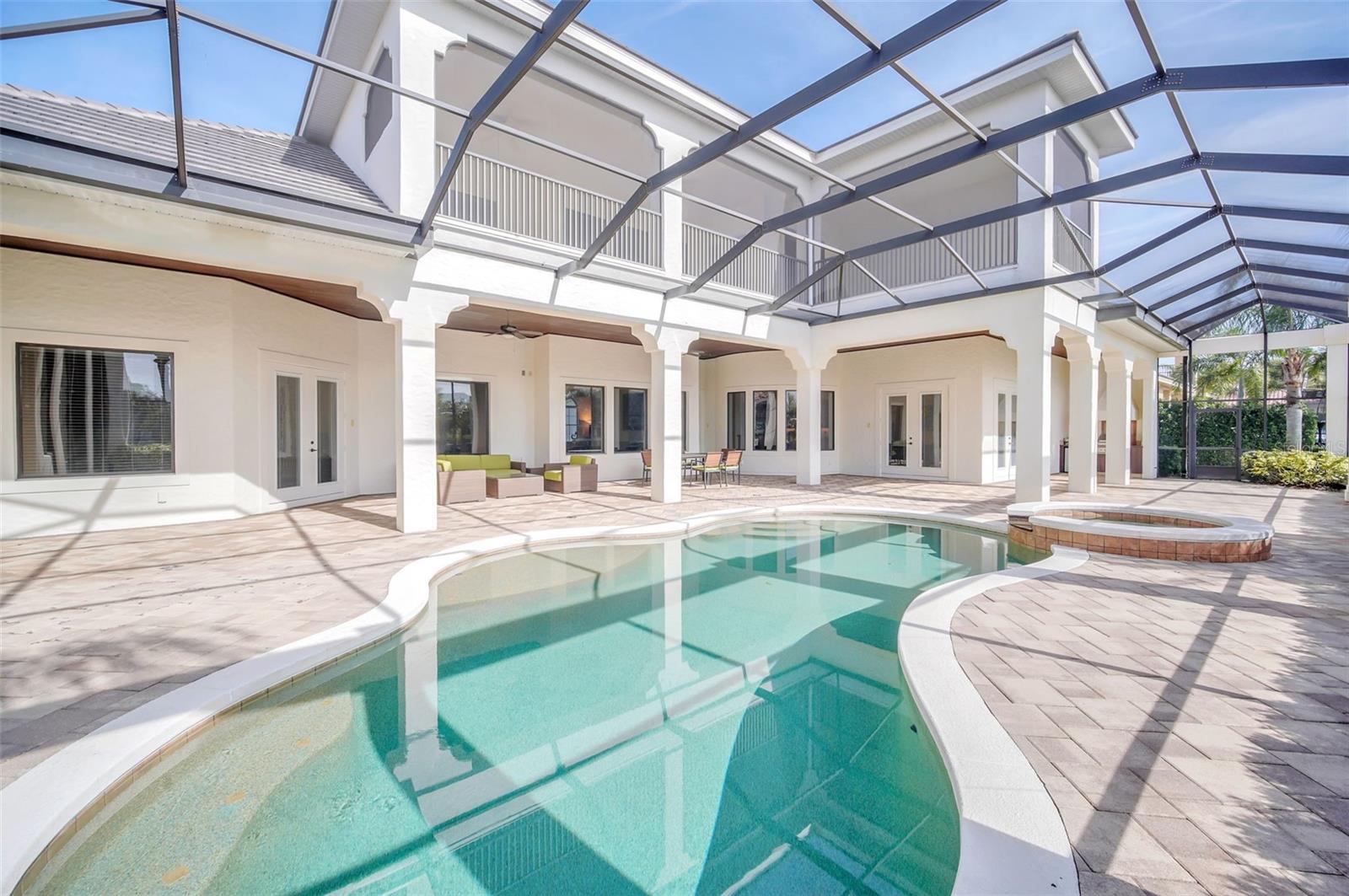 KEENES POINTE - Residential