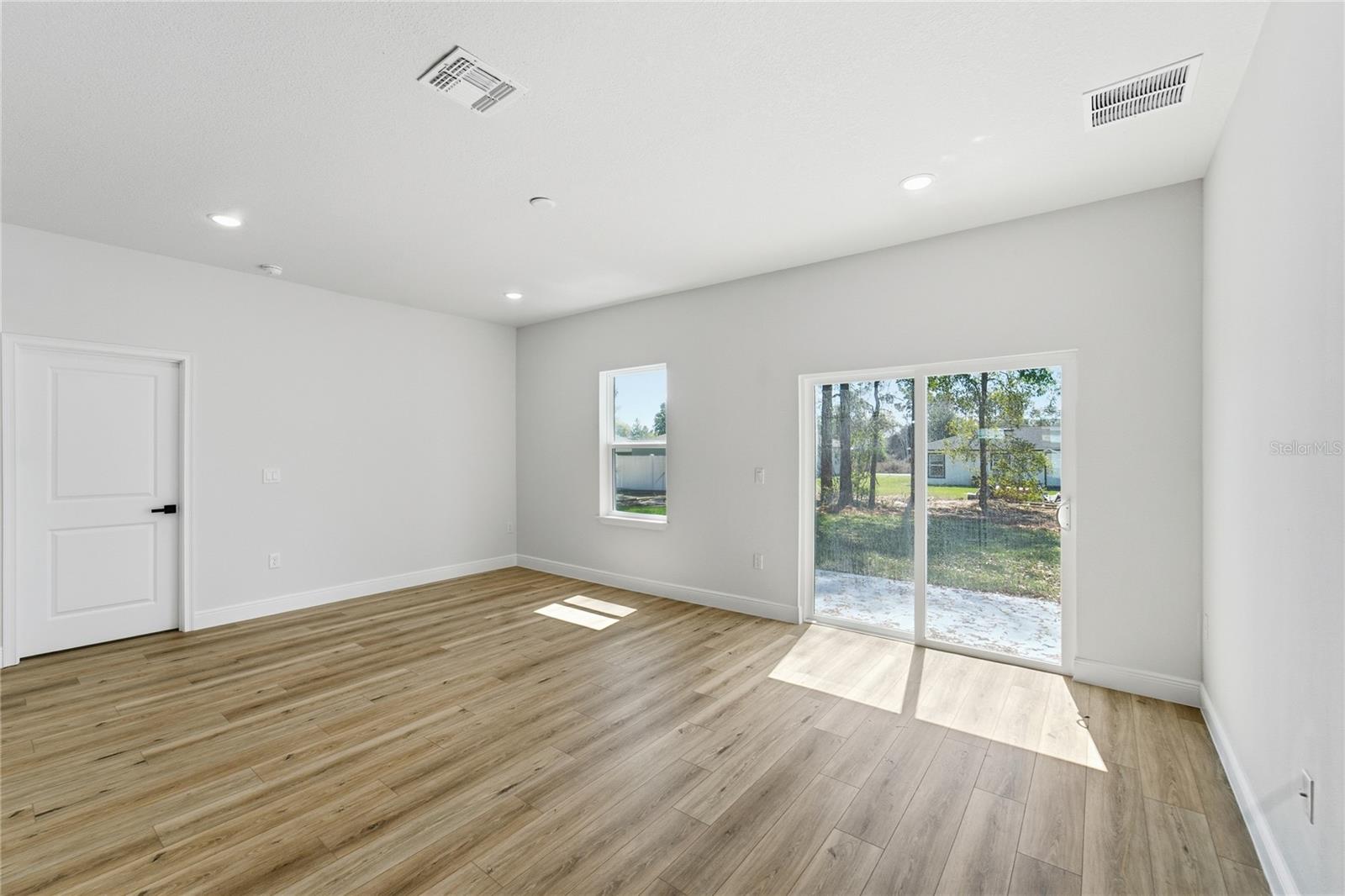 MARION OAKS 10 - Residential