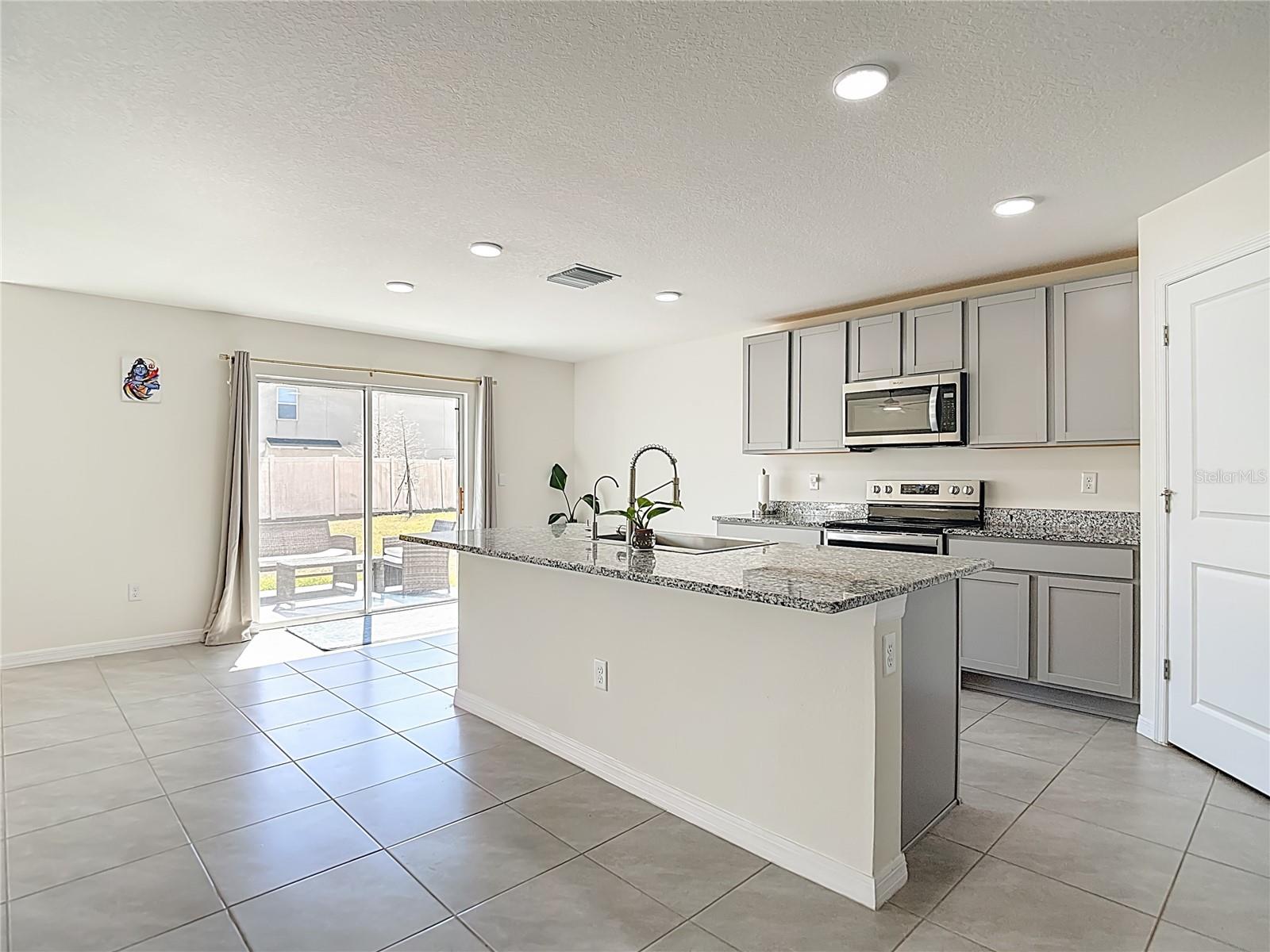 ZEPHYR RDG PH II - Residential