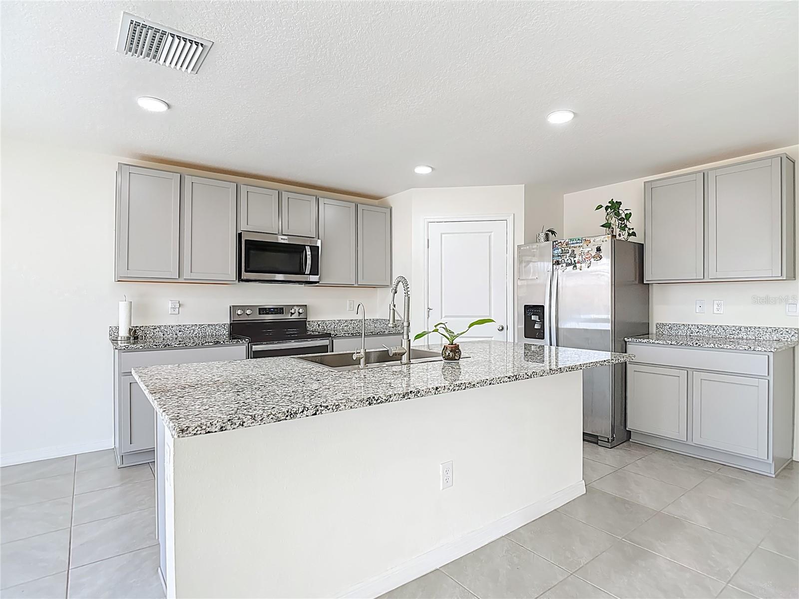 ZEPHYR RDG PH II - Residential