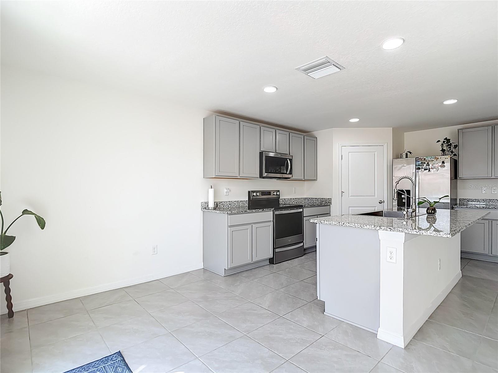 ZEPHYR RDG PH II - Residential