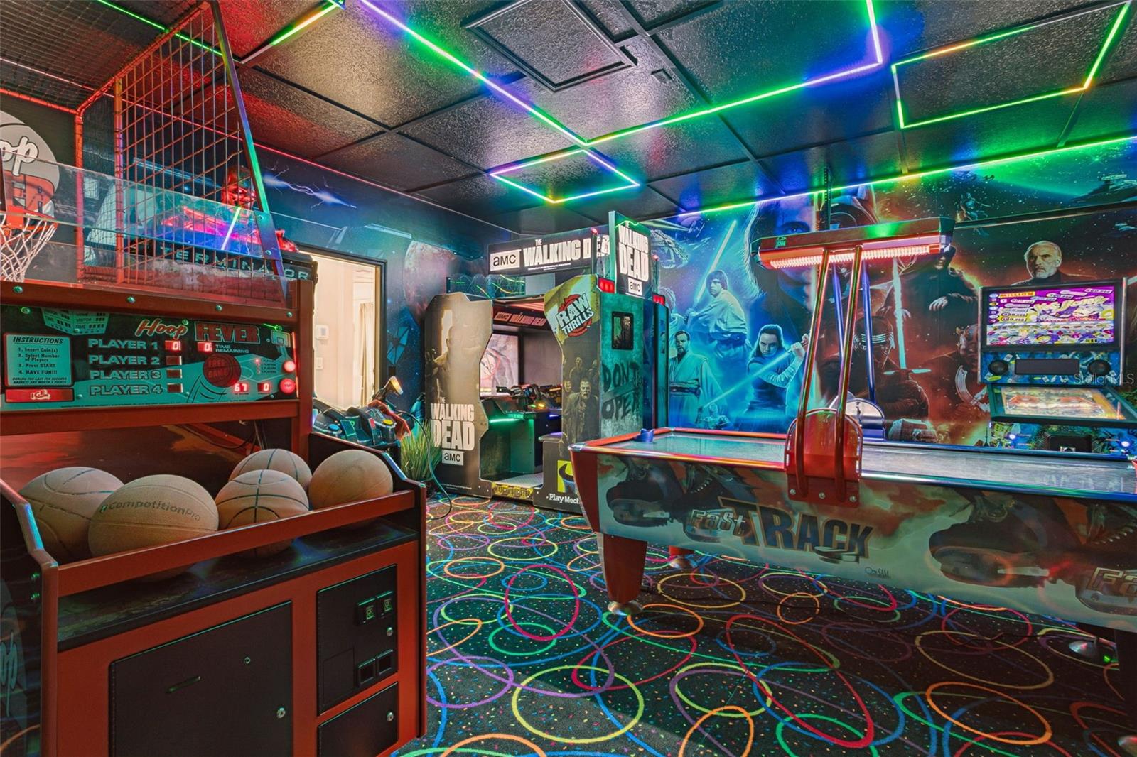 WINDSOR CAY - Residential