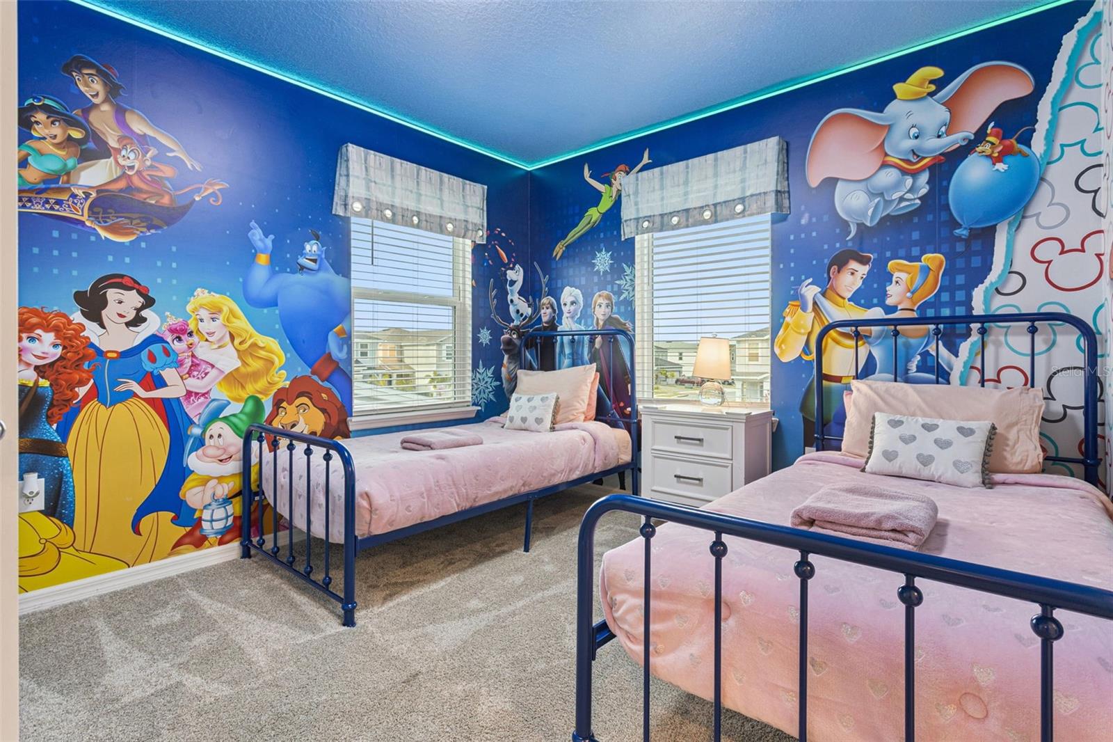 WINDSOR CAY - Residential