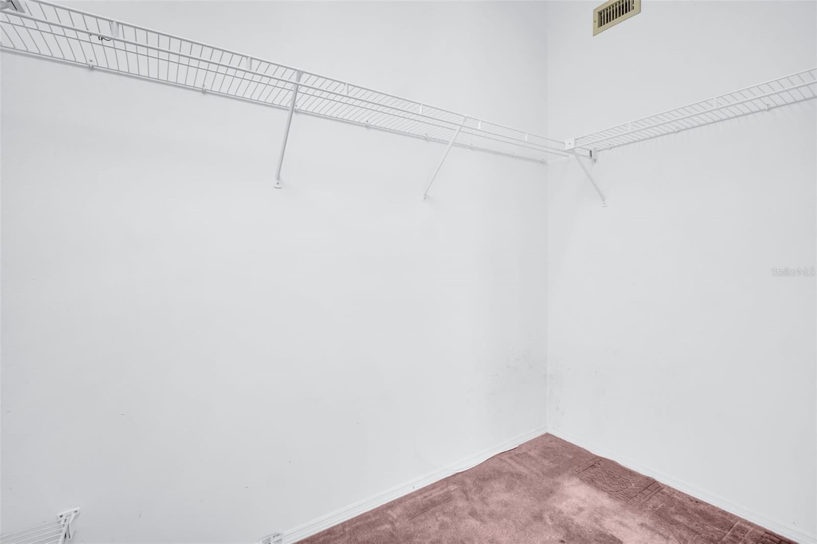 ON TOP OF THE WORLD - Residential