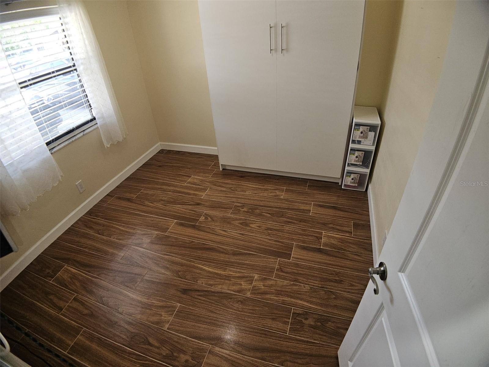 10003 WINDING LAKE ROAD 105