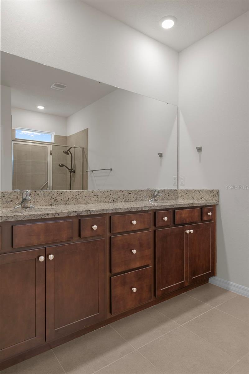 LAKE JOVITA GOLF & COUNTRY CLU - Residential