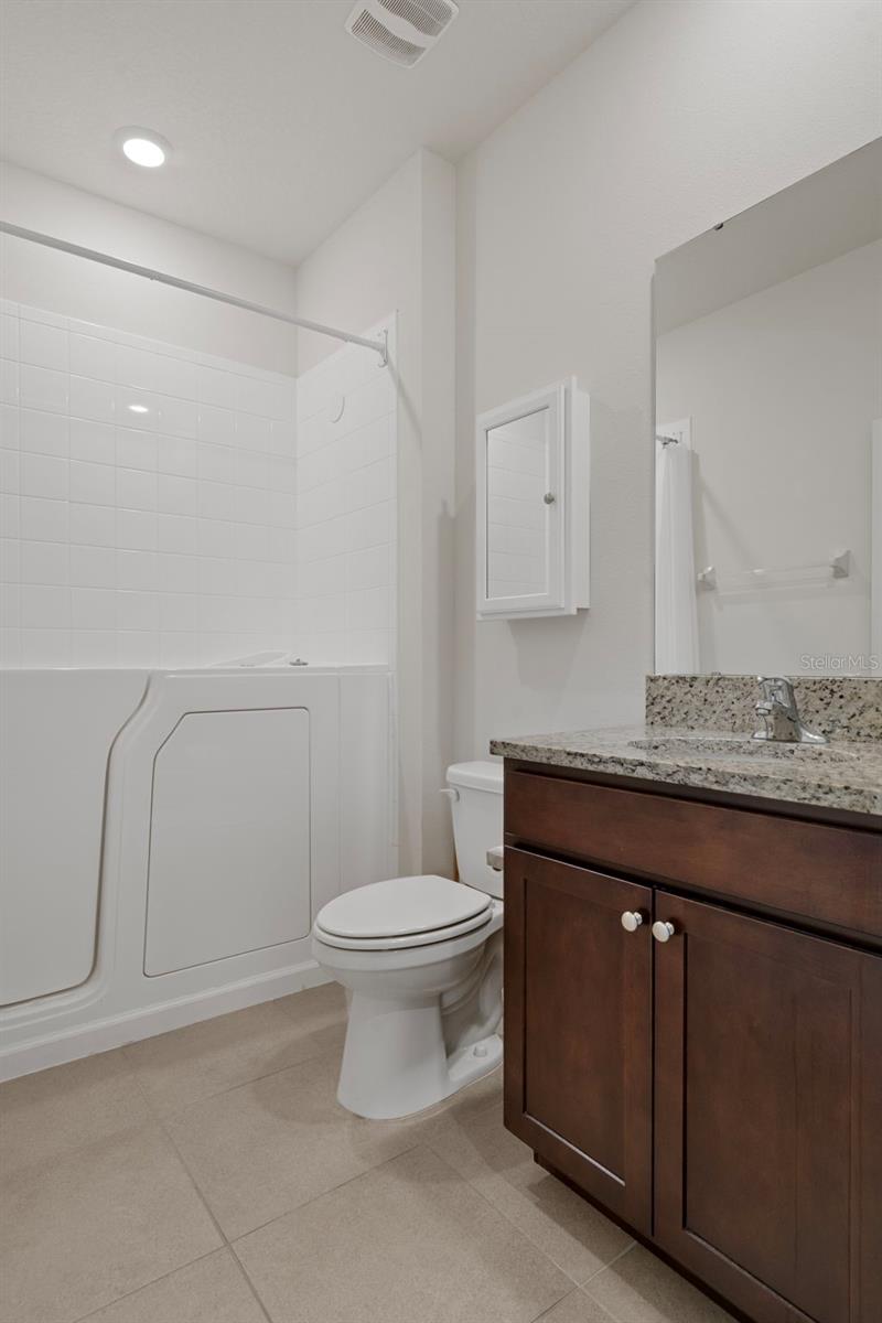 LAKE JOVITA GOLF & COUNTRY CLU - Residential
