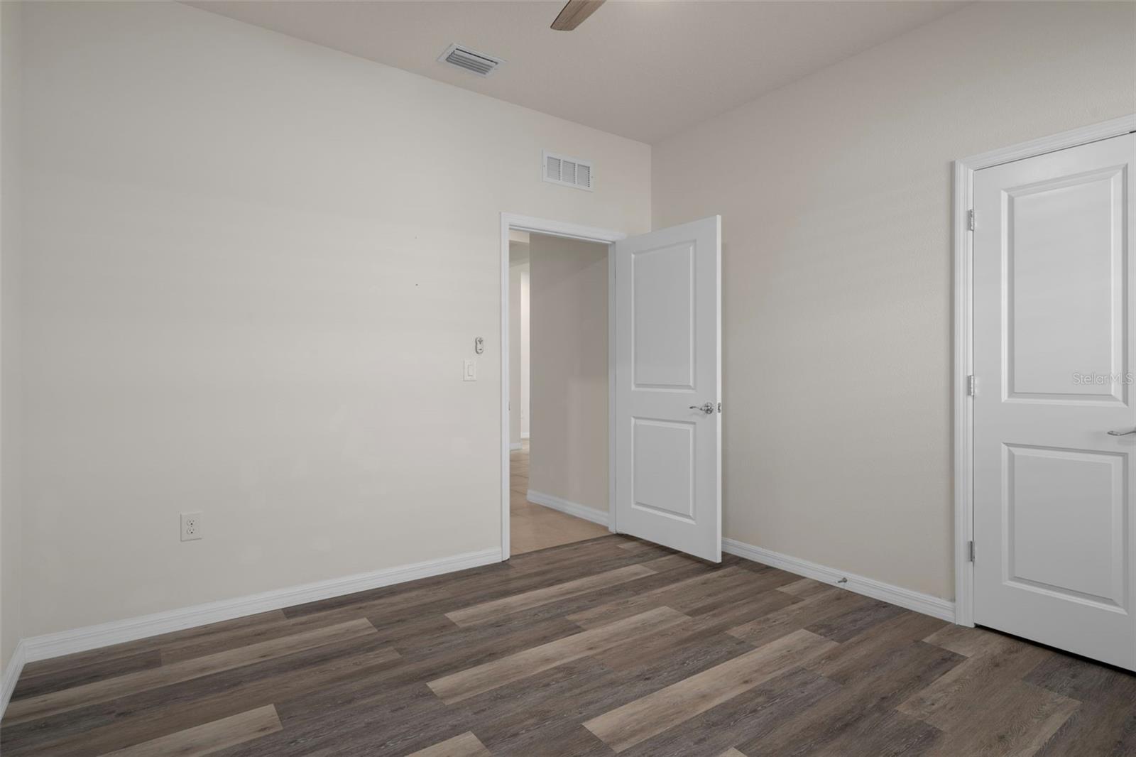LAKE JOVITA GOLF & COUNTRY CLU - Residential