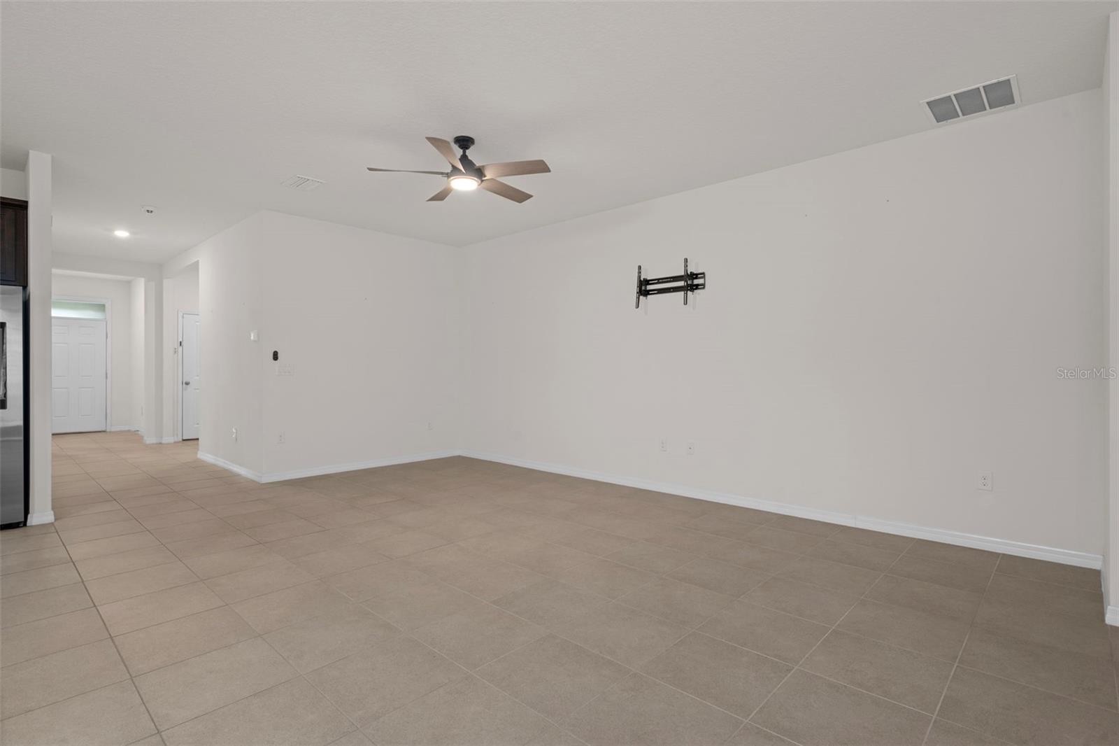 LAKE JOVITA GOLF & COUNTRY CLU - Residential