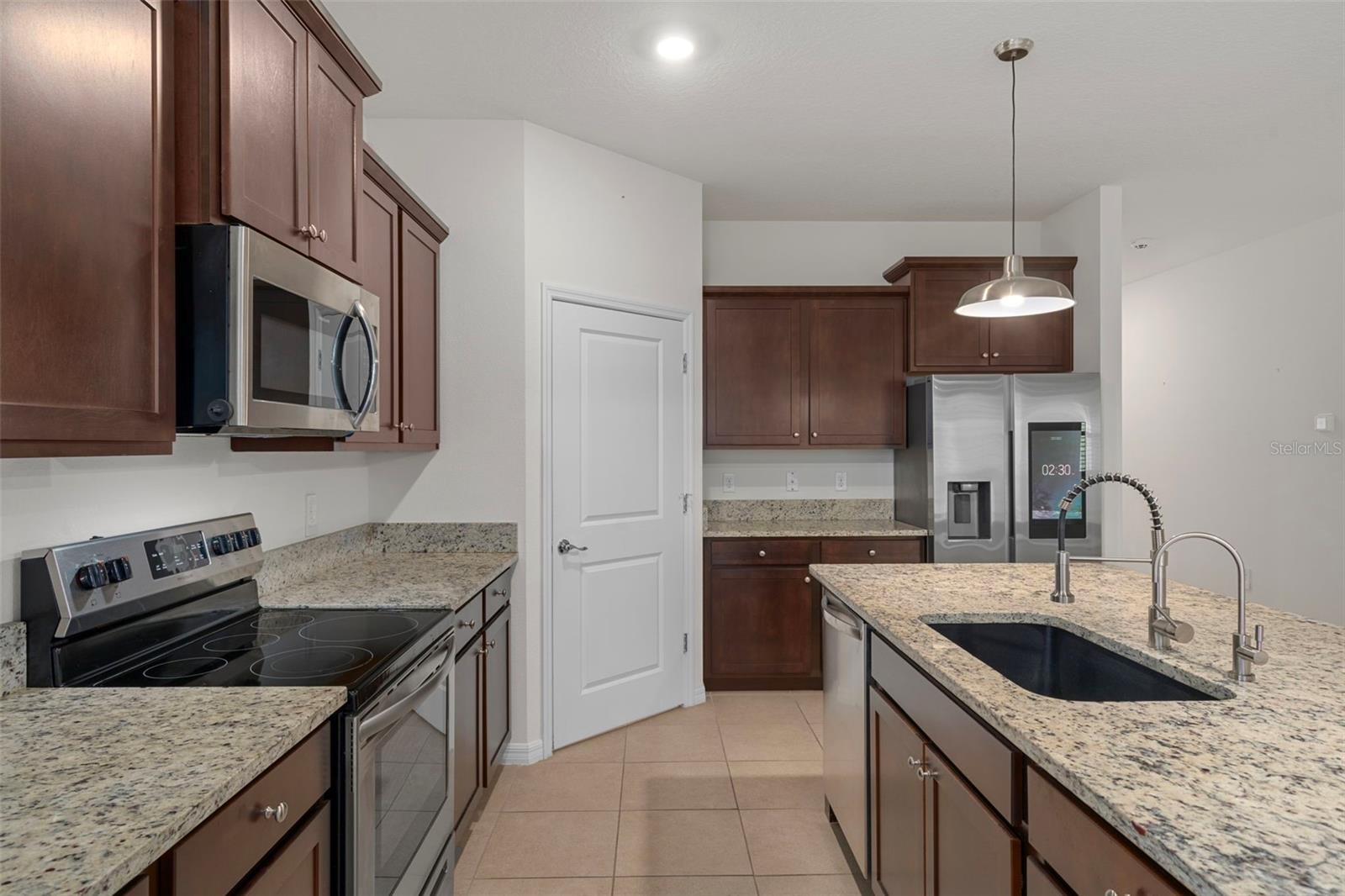 LAKE JOVITA GOLF & COUNTRY CLU - Residential