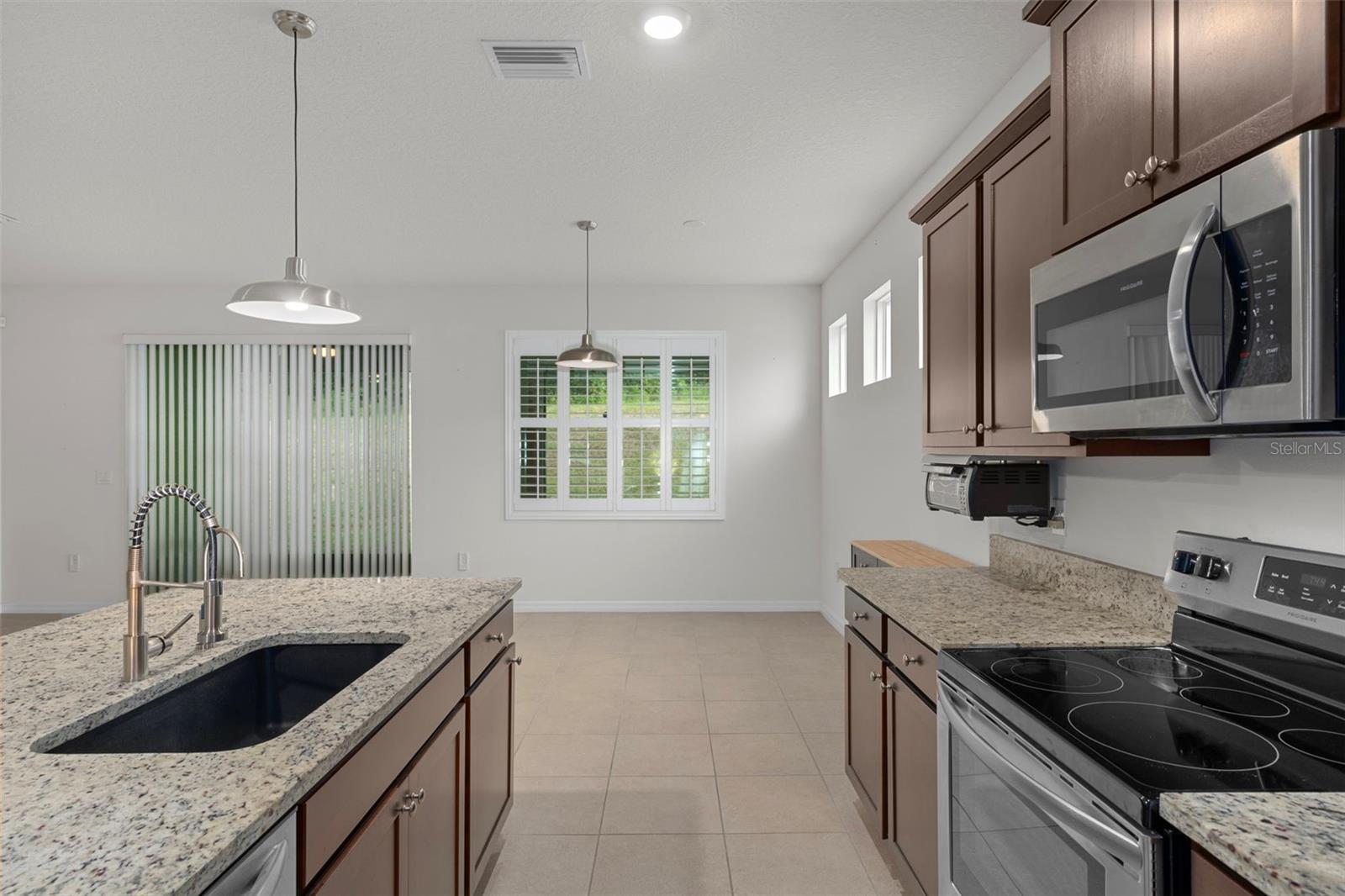 LAKE JOVITA GOLF & COUNTRY CLU - Residential