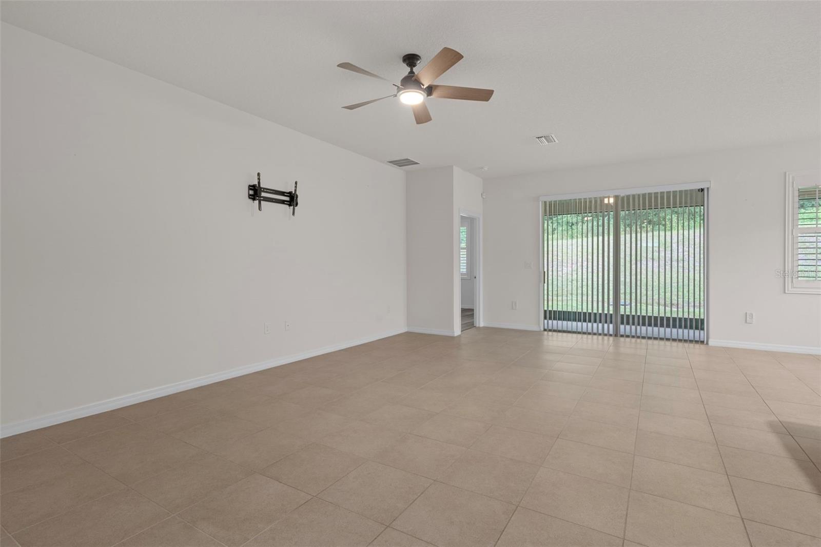 LAKE JOVITA GOLF & COUNTRY CLU - Residential