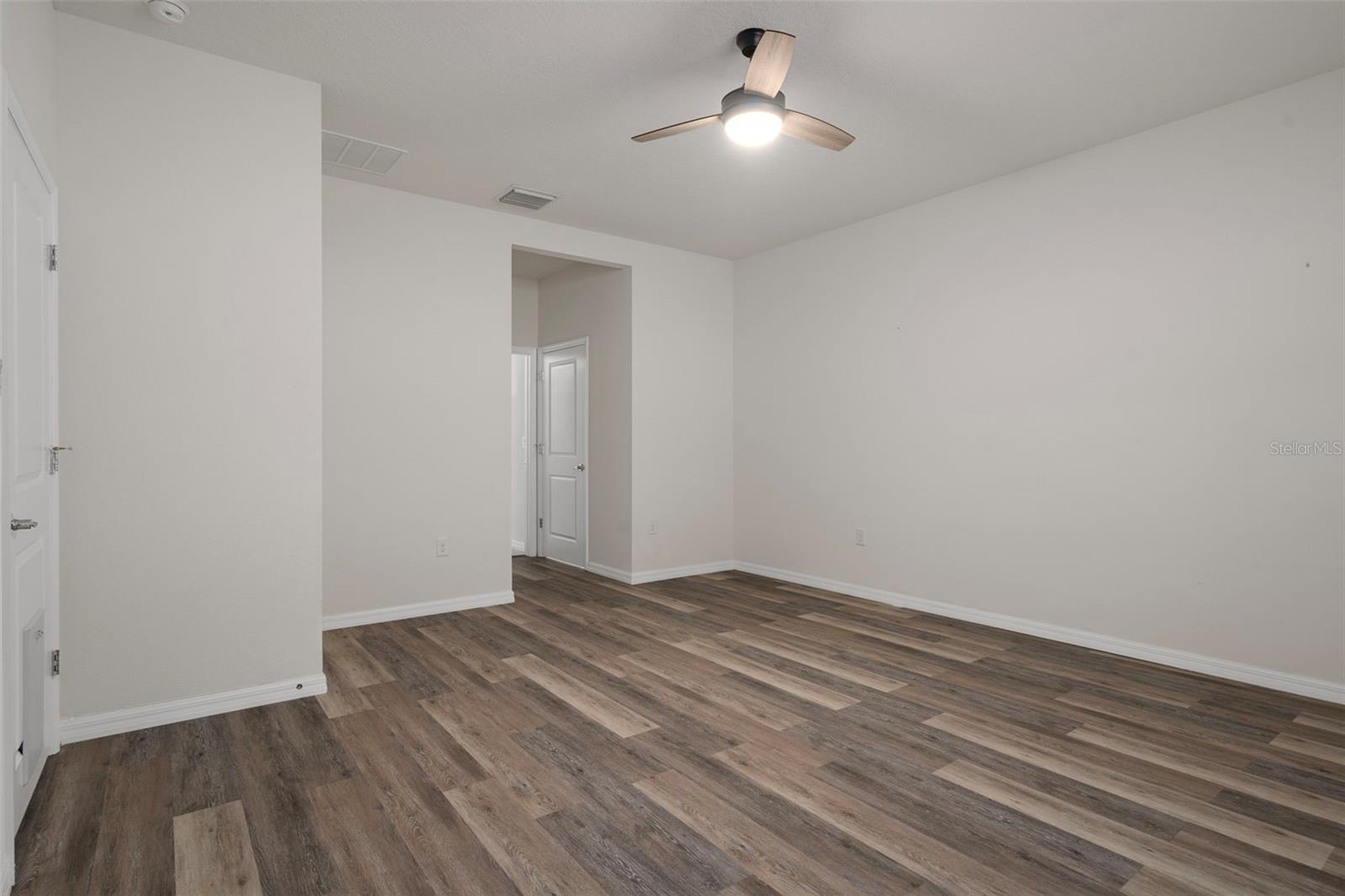 LAKE JOVITA GOLF & COUNTRY CLU - Residential