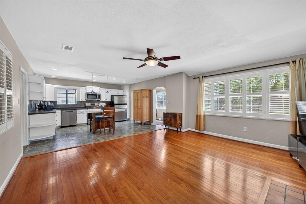 Photo of 114 N Arcturas Avenue, Clearwater, FL 33765 (MLS # TB8496667)