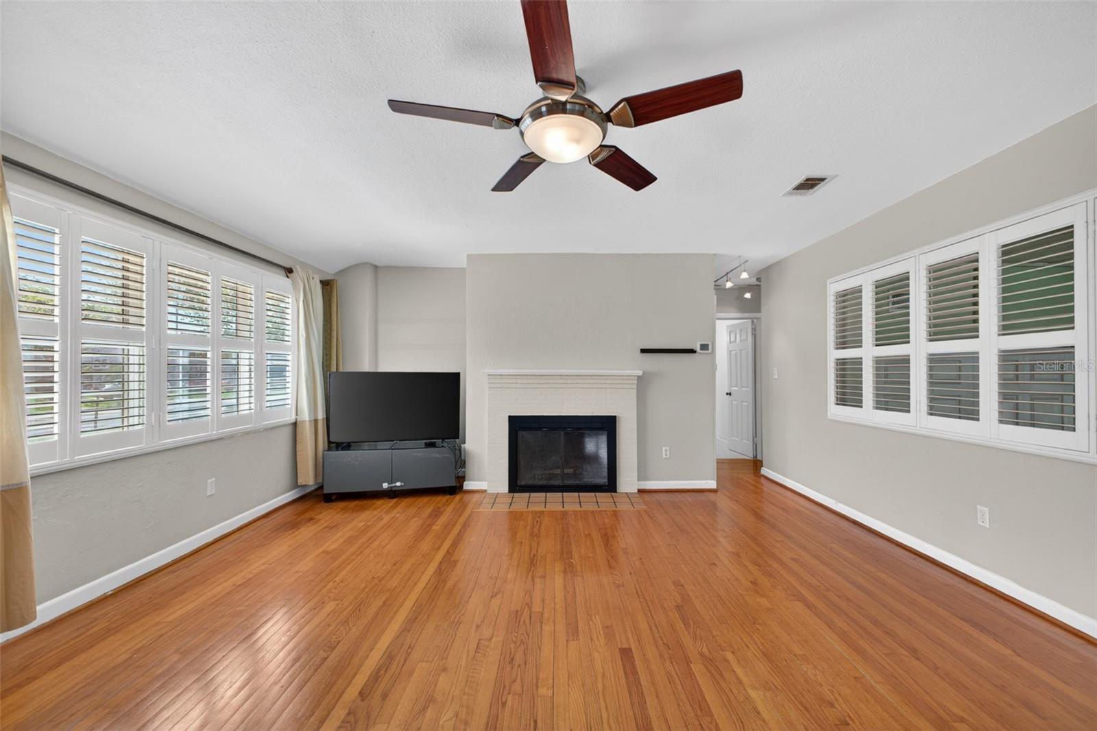 SKY CREST UNIT 6 - Residential